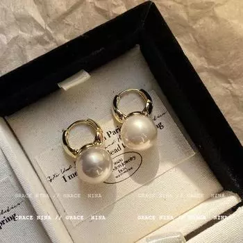 Niche Design Classy Fashion Women s Pearl Earrings Champagne pearl ear buckle
