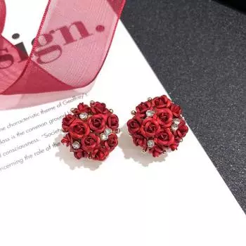Niche design exquisite celebrity crystal stud earrings, feminine minimalist temperament rose high-end versatile earrings