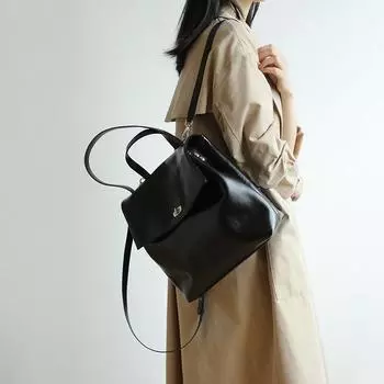 Niche design leather backpack women s 2025 new black large-capacity tote bag commuter versatile shoulder bag чёрный