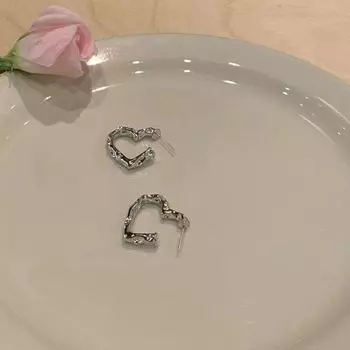 Niche Design Metal Heart Ins Female Ear Ring Pair of 925 tremella needles
