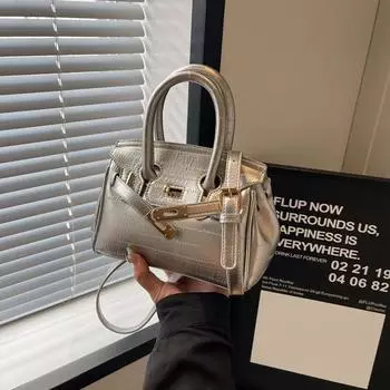 Niche Design Популярная модная сумка через плечо 2024 года, новая повседневная сумка большой вместимости для поездок на работу через плечо, маленькая квадратная сумка