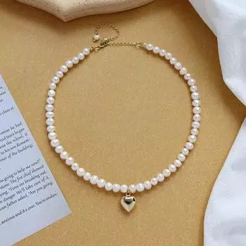 Niche design retro French freshwater pearl peach heart necklace female elegant versatile temperament collarbone chain simple neck chain
