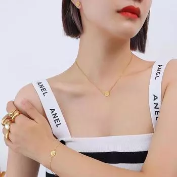 Niche Design Sense Chinese Style Element Stud Earrings Necklace Bracelet Titanium Steel Plated 18K Gold Beautiful Jewelry Set