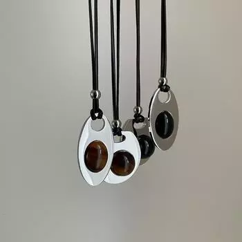 Niche Design Sense Круглое ожерелье из металлической смолы с подвеской Женское простое модное темпераментное универсальное ожерелье на шею Цепочка для свитера