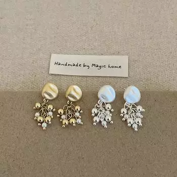 Niche Design Sense Matte Metal Pearl Fringed Stud Earrings Female Personality Unique Exquisite Versatile Fashion Earrings