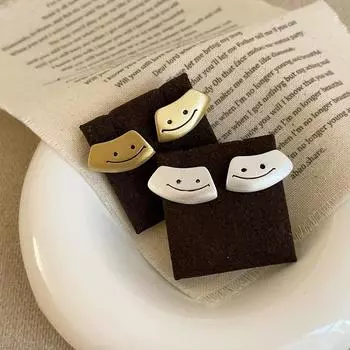 Нишевый дизайн Серьги-смайлики с матовой поверхностью Женские изысканные уникальные модные серьги для работы элегантные универсальные