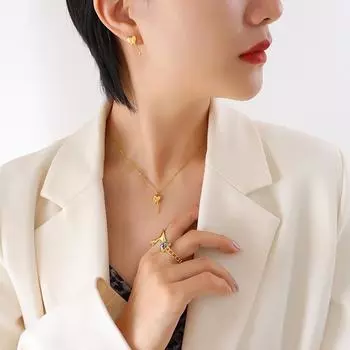 Niche Design Ветер Таяние Сердце Подвеска Ожерелье Серьги Комплект Ювелирных Изделий Титановая Сталь Позолоченная Универсальная Модель