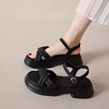 Niche explosion muffin bottom fairy style sandals women wear 2024 summer new French versatile one-word sandals 35