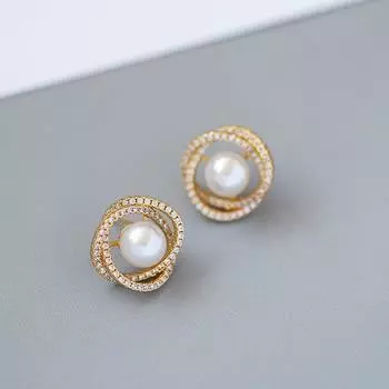 Niche Gold-Plated Camellia Women s Ear Studs Pearl Earrings 1 pair of spiral stud earrings, 925 silver needle