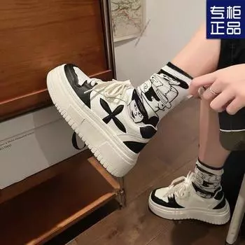 Niche high-end little white shoes 2024 autumn new thick-soled women s height increase versatile casual muffin shoes board shoes women 35 чёрный