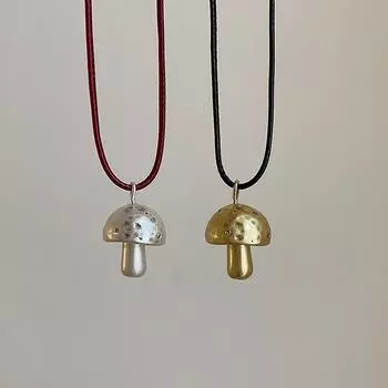 Niche High-End Матовый металлический кулон в виде гриба, ожерелье с подвеской, женское, милое, изысканное, универсальное, цепочка на шею, цепочка на свитер