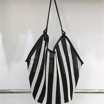 Niche Hollow Woven Bag Women 2025 New Large Capacity Tote Bag Idle Style Shoulder Bag Portable Shopping Bag Black