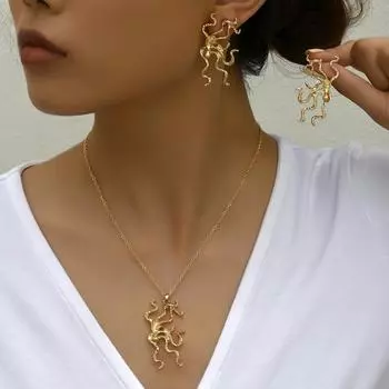 Niche light luxury fashion OL necklace earrings set coral seaweed design irregular stud earrings premium sense collarbone chain