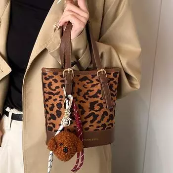 Niche Matte Bag Women S Shoulder Messenger Bag High-End Retro Portable Bucket Bag