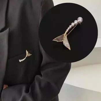 Niche Pearl Fishtail Brooch Женская легкая роскошная анти-световая пряжка Niche Design Sense Одежда Аксессуары Темпераментная булавка для выреза