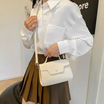 Niche retro fashion soft leather messenger bag new simple retro light luxury shoulder messenger bag One size