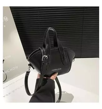 Niche small bag single shoulder messenger bag women s new retro versatile casual handbag high value чёрный