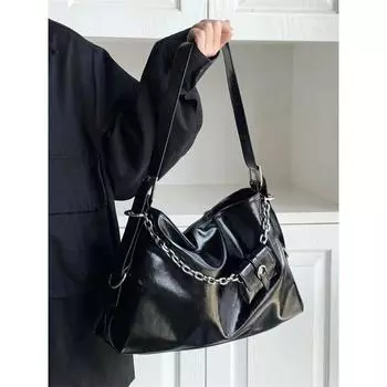 Niche Style Bag 2025 New Arrival Large Capacity Underarm Bag Sexy Commuter Tote Versatile Chain Shoulder Messenger Bag Black