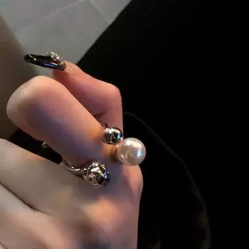 Niche Style Female Fancy Personality Pearl Eye-Catching Ring