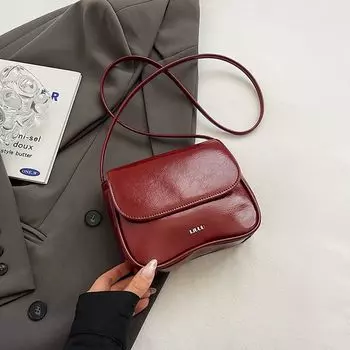 Niche Style Retro Red Bag Female 2024 New Arrival Minimalist Elegant Saddle Bag Easiest for Match Soft Leather Work Clothing Crossbody Pouch Red