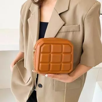 Niche texture indentation bag women s bag 2024 summer Korean version trendy fashion chain casual foreign style single shoulder oblique span bag белый
