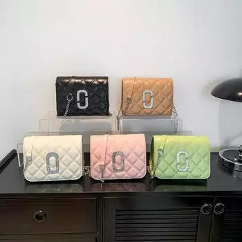 Niche texture rhombus chain messenger bag 2024 new fashionable women s small square bag trendy Korean version simple shoulder bag чёрный