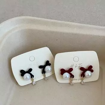 Niche Velvet Bow Pearl Zircon Stud Earrings Female Gentle Sweet Retro Light Luxury Elegant Versatile Earrings