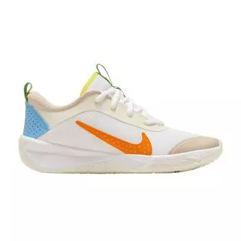 Детские кроссовки Nike Omni Multi-Court GS Play Freely кремово-белые с парусом FN8906-181 37.5