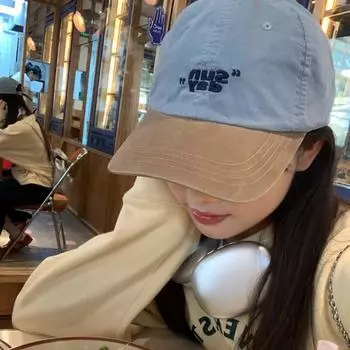 Нишевая контрастная цветовая кепка с индивидуальным дизайном, модная корейская уличная ретро-спортивная кепка с мягким верхом, бейсболка для мужчин и женщин adjustable светло-синий