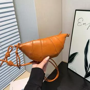 Нишевая красивая сумка женская сумка через плечо 2024 новая модная сумка-седло персонализированная трендовая простая сумка-мессенджер чёрный