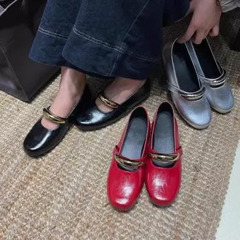 Нишевая литературная обувь в металлическом стиле на плоской подошве, женские туфли Мэри Джейн 2025 года, европейская станция, круглая голова, ретро-темперамент, одинарный тренд обуви 35 красный
