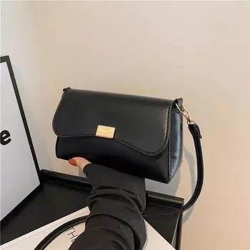 Нишевая универсальная сумка для поездок на работу в стиле ретро, женская сумка-мессенджер 2024 года, новая корейская версия, маленькая квадратная сумка через плечо чёрный
