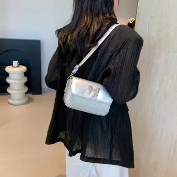 Нишевая универсальная женская сумка через плечо с пайетками в иностранном стиле, летняя новая маленькая сумка 2024 года, простая модная сумка-мессенджер чёрный