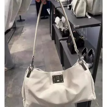 Нишевая высококачественная сумка через плечо для женщин, новая модная сумка через подмышку для поездок на работу, мягкая кожаная текстура, модная сумка для женщин