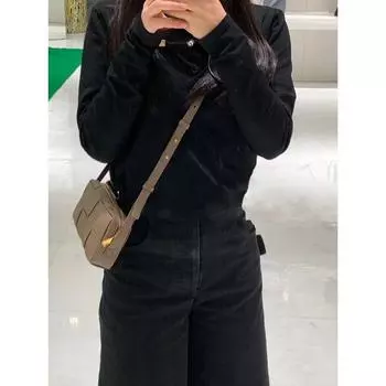 Нишевая высококачественная сумка для отдыха, новая мини-сумка-подушка, плетеная маленькая квадратная сумка, сумка через плечо для камеры 20x5x10cm