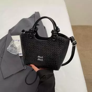 Нишевые плетеные сумки женские новые летние универсальные сумки-мессенджеры модные сумки-тоут сумки-ведра чёрный