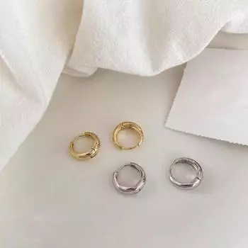 Нишевые простые и маленькие серьги-гвоздики для женщин, универсальные, для холодного ветра, для сна, модные, с пряжкой золотой