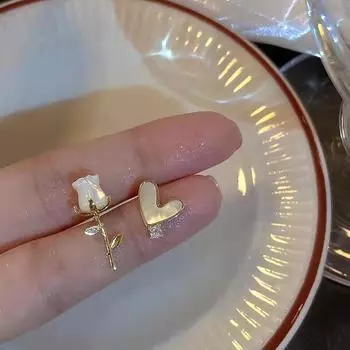 Нишевые серьги-гвоздики Design Sense с нежной розой, высококачественные серьги Love с рябчиками, женские изысканные маленькие серьги золотой