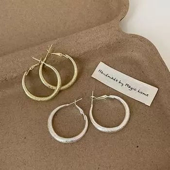 Нишевые высококачественные матовые круглые серьги женские легкие роскошные индивидуальные модные изысканные универсальные серьги