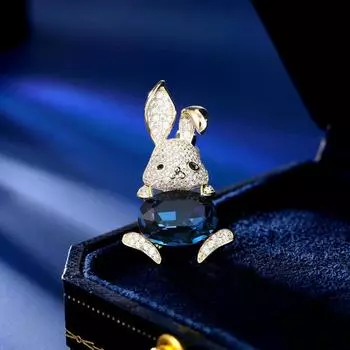Нишевый дизайн блейзер аксессуары многоцелевой кардиган анти-свет булавка высококачественная милая брошь в виде кролика синий