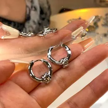 Нишевый дизайн Классический серьги с холодным ветром Ferrule ear buckle