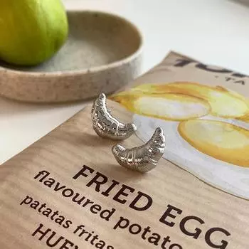 Нишевый дизайн круассан сумка металлические серьги-гвоздики женственность простые ежедневные серьги для поездок на работу