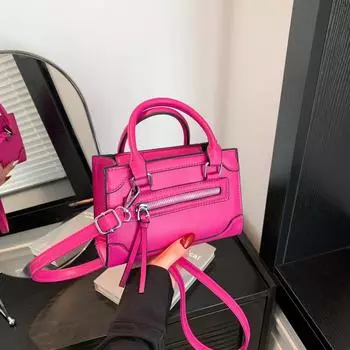 Нишевый дизайн, легкая роскошная маленькая сумка, женская, 2024, новая модная, текстурная, сумка-мессенджер через плечо, иностранный стиль, портативная сумка-конверт чёрный