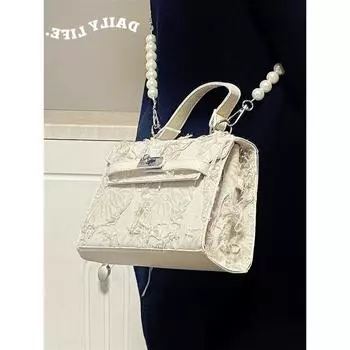 Нишевый дизайн премиум-фактура сумка Kelly женская ретро сумка-попрошайка с бахромой переносная маленькая квадратная сумка через плечо белый