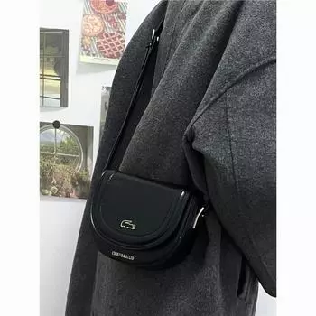 Нишевый дизайн ретро полукруглая сумка-седло 2024 летняя высококачественная текстура модная универсальная сумка-мессенджер через плечо чёрный