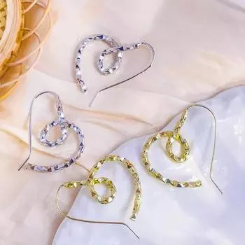 Нишевый модный дизайн, высококачественные серьги в форме персикового сердца, ретро-серьги, зарубежные роскошные серьги в стиле темперамент золотой