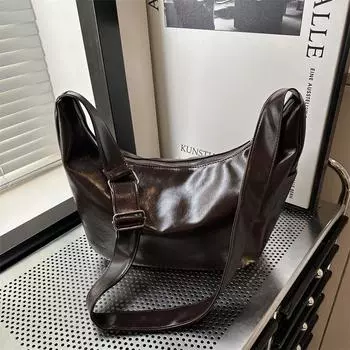 Нишевый стиль Шикарная высококачественная сумка Женская 2023 Осень и Зима Новое поступление Трендовая ретро сумка-пельмень Большая вместимость Сумка на плечо Сумка-мессенджер Curry