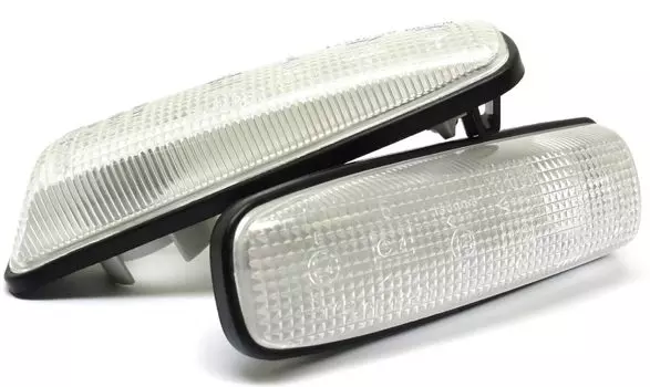 Nismo Side Turn Signals with Clear Lenses for Nissan Cedric/Gloria Y32/FY32 (Part Number 26100-RN850)