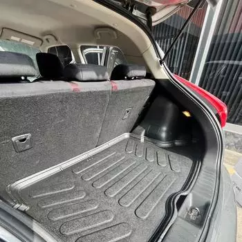 Ниссан Джук (2010-2015 гг.) Высококачественные и прочные резиновые автомобильные коврики — без запаха, нескользящие, долговечные.