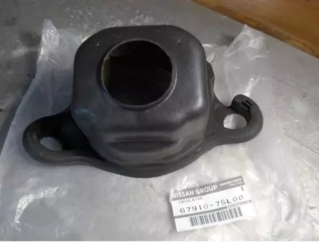 Nissan Genuine INFINITI 67910-75L00 Jacket Tube Bracket Insulator
